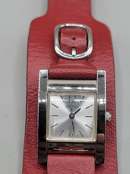 Vintage GUESS Women\'s Cuff Watch Red Leather Wide Bund Band Square Silver Tank main image 8